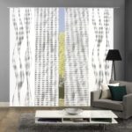 Schiebevorhang-Set Soeren: modernes Flächenvorhang-Set aus blickdichtem Dekostoff in Seidenoptik: 4 Schieber digital bedruckt: 2x dreidimensionaler Knitter-Effekt, ganzflächig, 2x vertikales Wellendekor auf weissem Grund