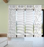 Schiebevorhang 4er-Set Ophelia kombiniert, halbtransparente Bambus-Optik mit Digitaldruck: vertikales Schlangenlinien-Dekor, weiss/grau auf grauem/weissem Grund über die gesamte Vorhangfläche. 2 Schieber bedruckt, 2 Schieber uni-weiss