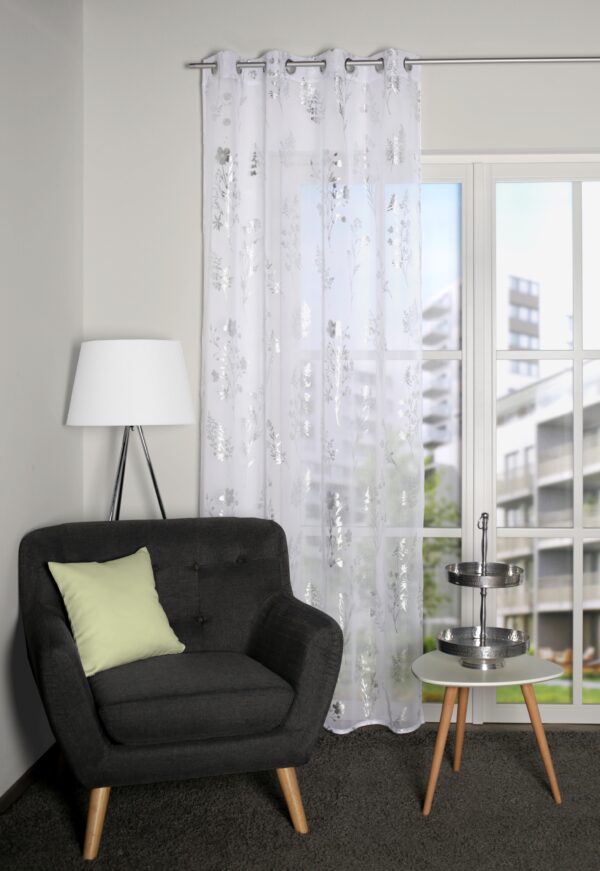 Ösenschal Trea 53164 silber, halbtransparente Fertiggardine, bedruckt mit Blütenmotiv, silber auf weißem Voile